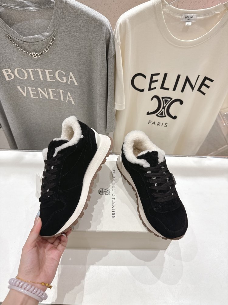 Кросівки на хутрі зимові жіночі фото 4