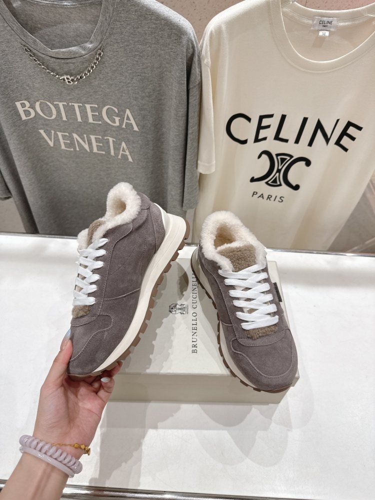 Кросівки на хутрі зимові жіночі фото 4