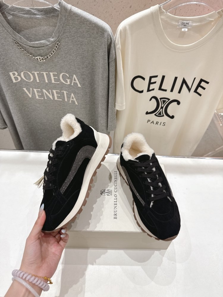 Кросівки на хутрі зимові жіночі фото 4