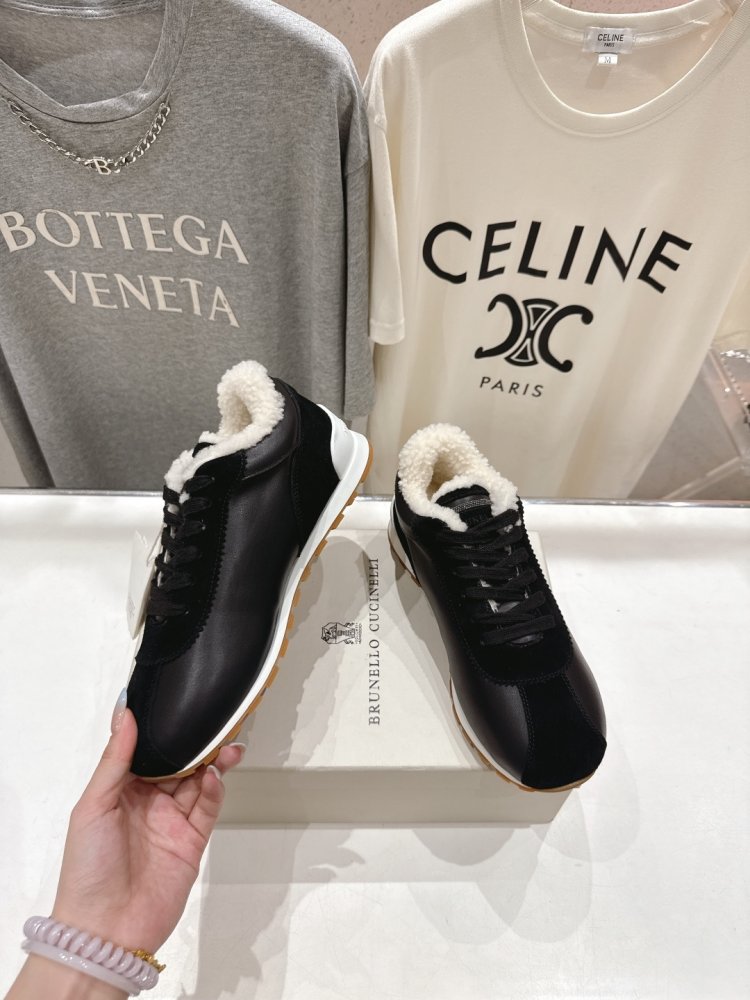 Кросівки на хутрі зимові жіночі фото 4