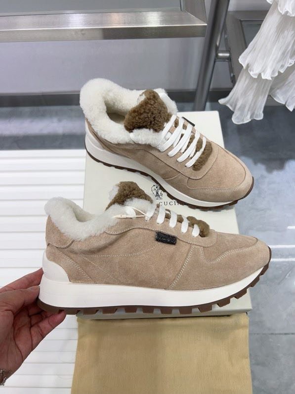 Кроссовки на меху зимние женские фото 4