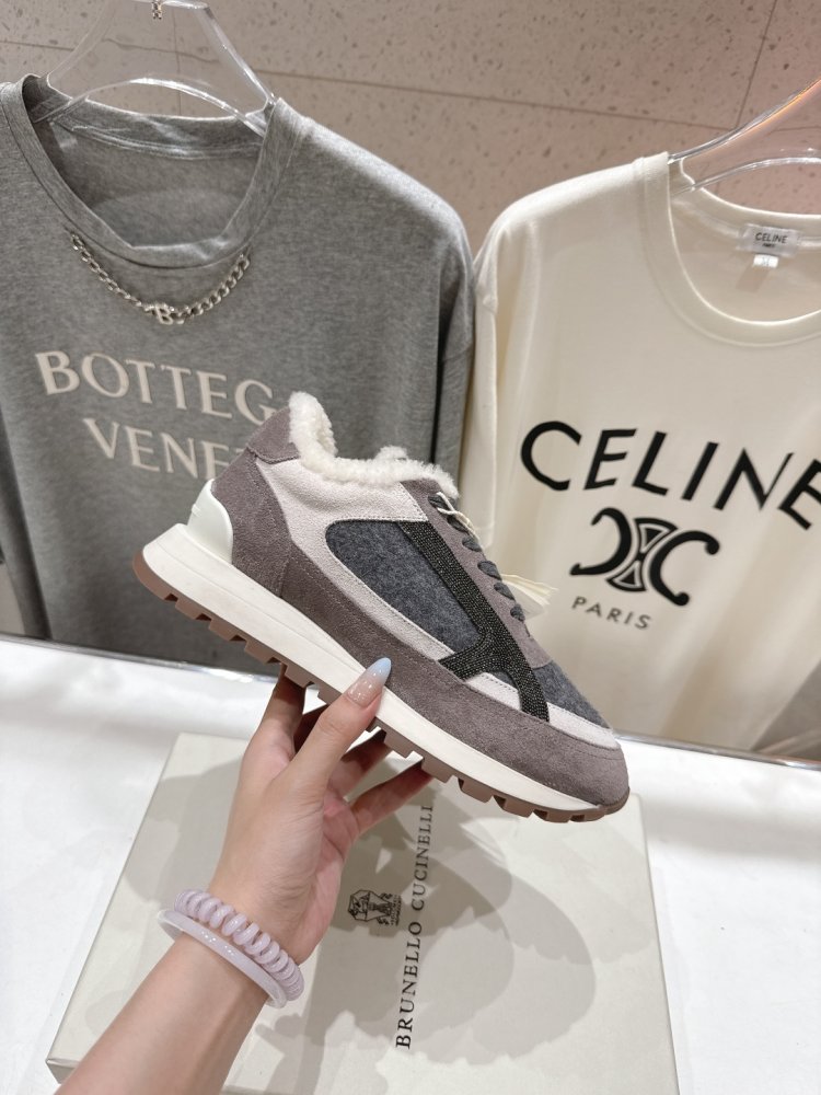 Кросівки на хутрі зимові жіночі фото 5