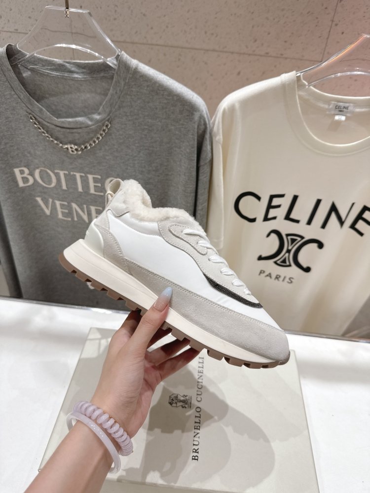 Кросівки на хутрі зимові жіночі фото 5