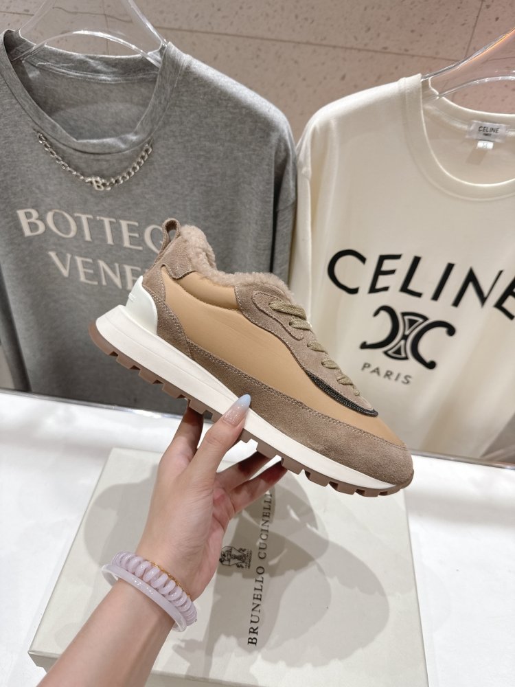 Кросівки на хутрі зимові жіночі фото 5