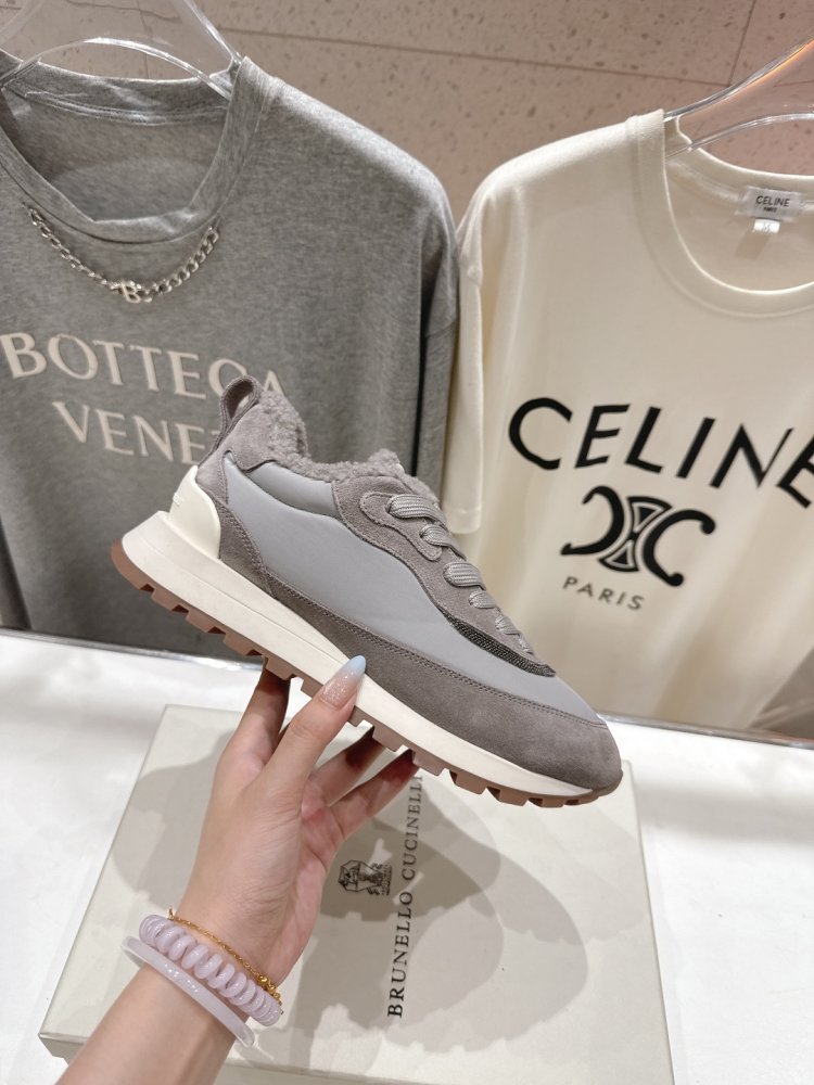 Кросівки на хутрі зимові жіночі фото 5