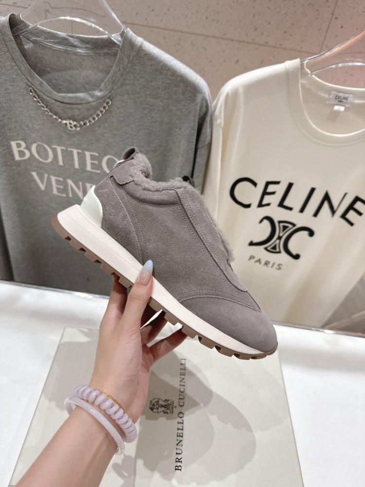 Кросівки на хутрі зимові жіночі фото 5