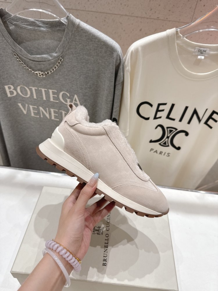 Кросівки на хутрі зимові жіночі фото 5