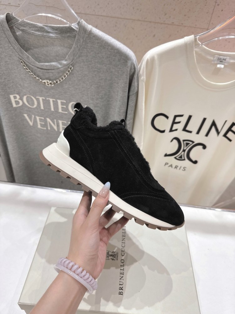 Кросівки на хутрі зимові жіночі фото 5