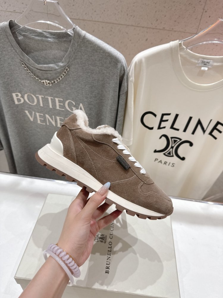 Кросівки на хутрі зимові жіночі фото 5