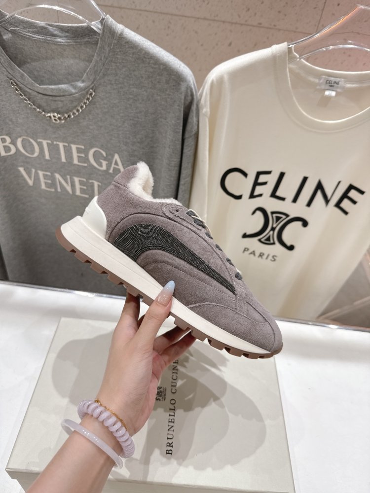 Кросівки на хутрі зимові жіночі фото 5