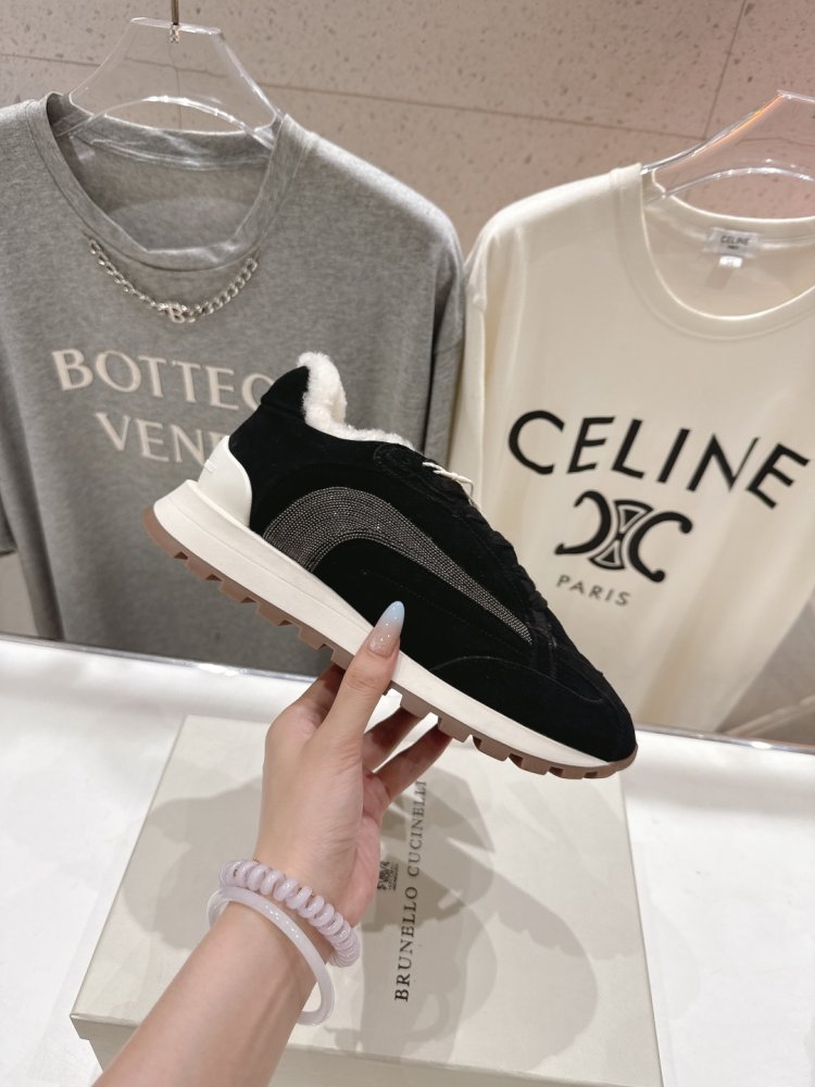 Кросівки на хутрі зимові жіночі фото 5