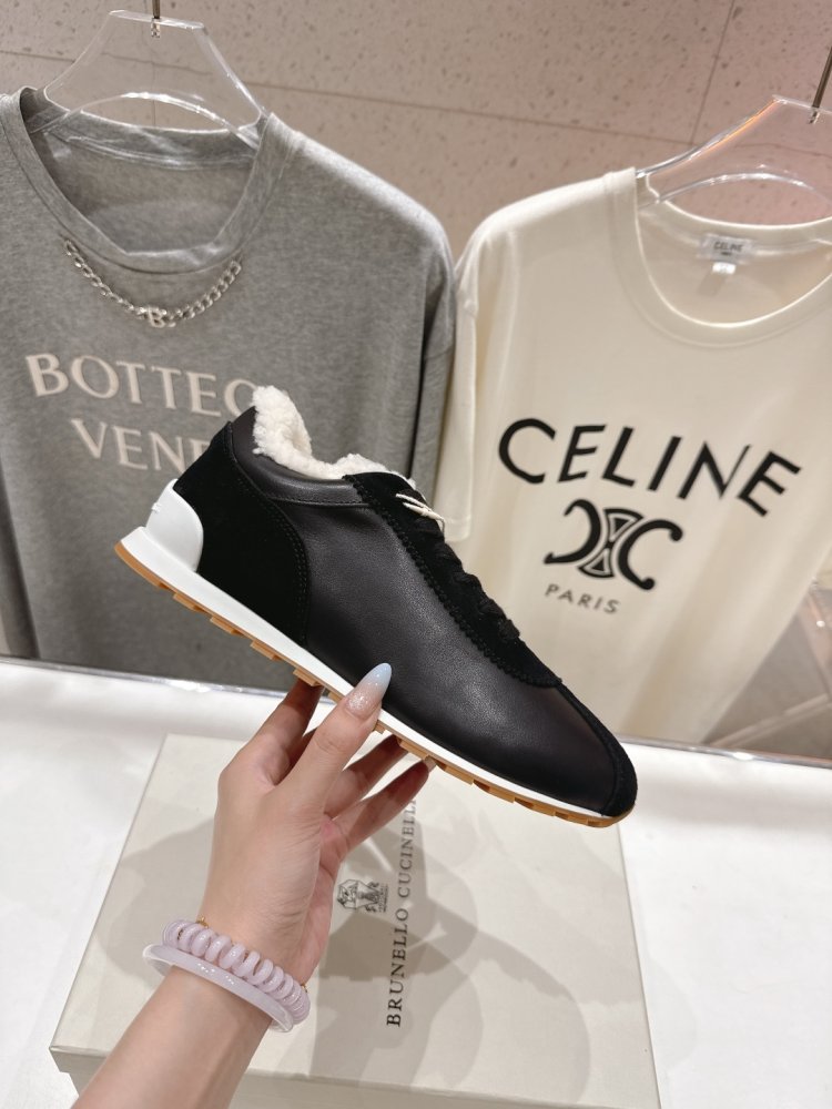 Кросівки на хутрі зимові жіночі фото 5