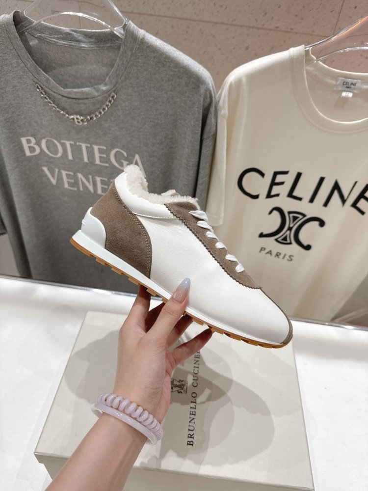 Кросівки на хутрі зимові жіночі фото 5