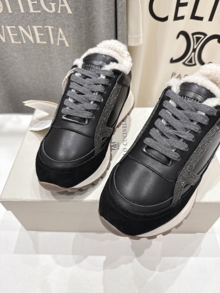 Sneakers on fur winter women's фото 6