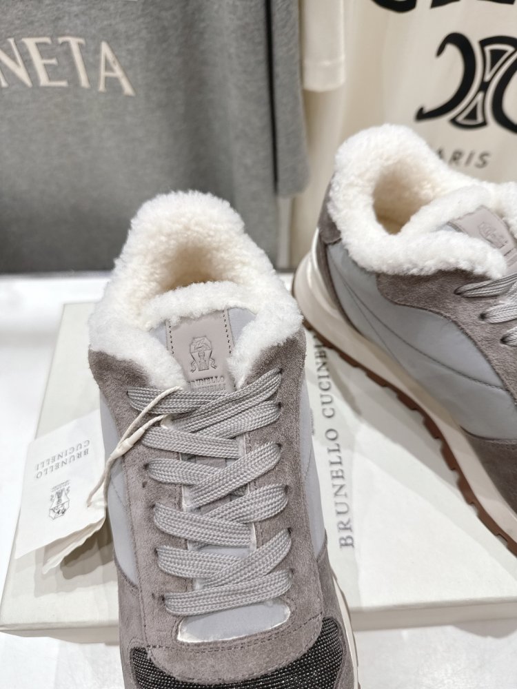 Кросівки на хутрі зимові жіночі фото 6