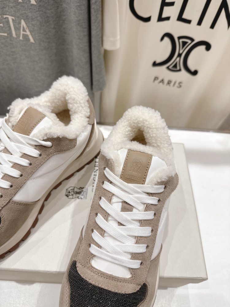 Кросівки на хутрі зимові жіночі фото 6