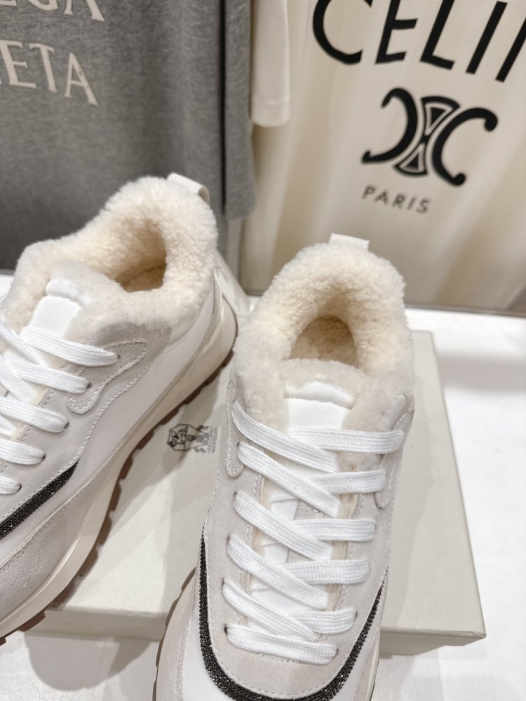 Кросівки на хутрі зимові жіночі фото 6