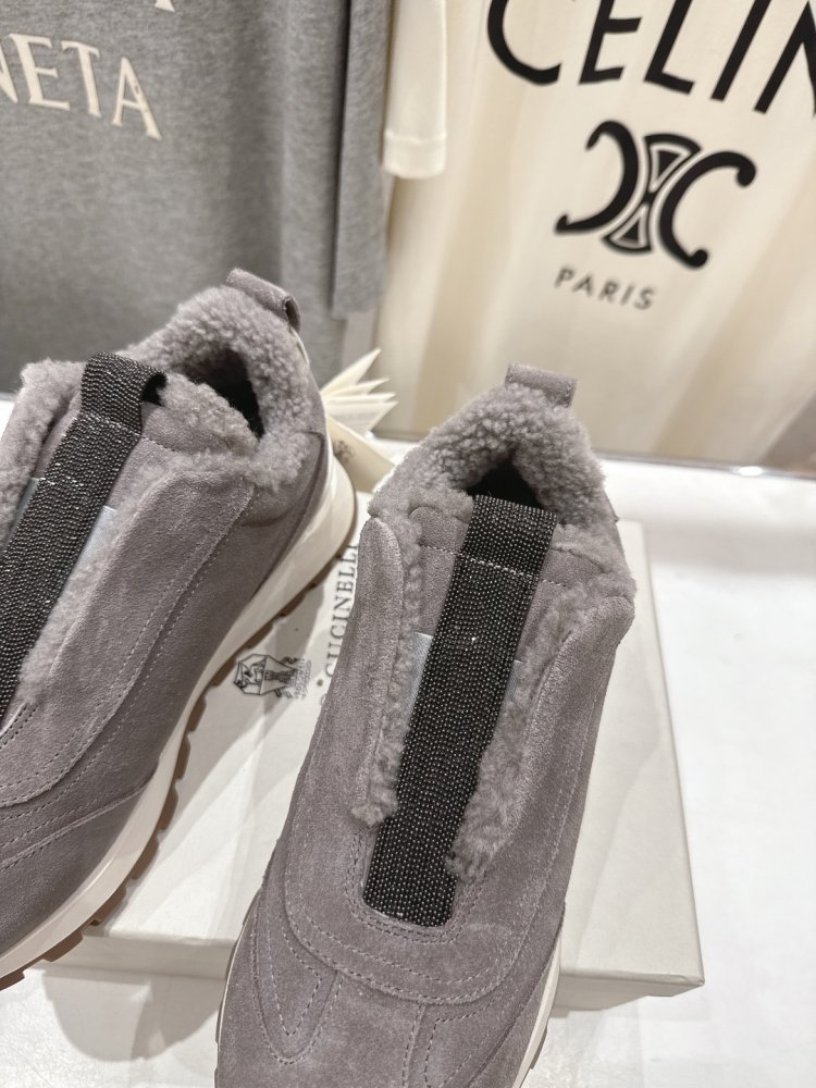 Кросівки на хутрі зимові жіночі фото 6