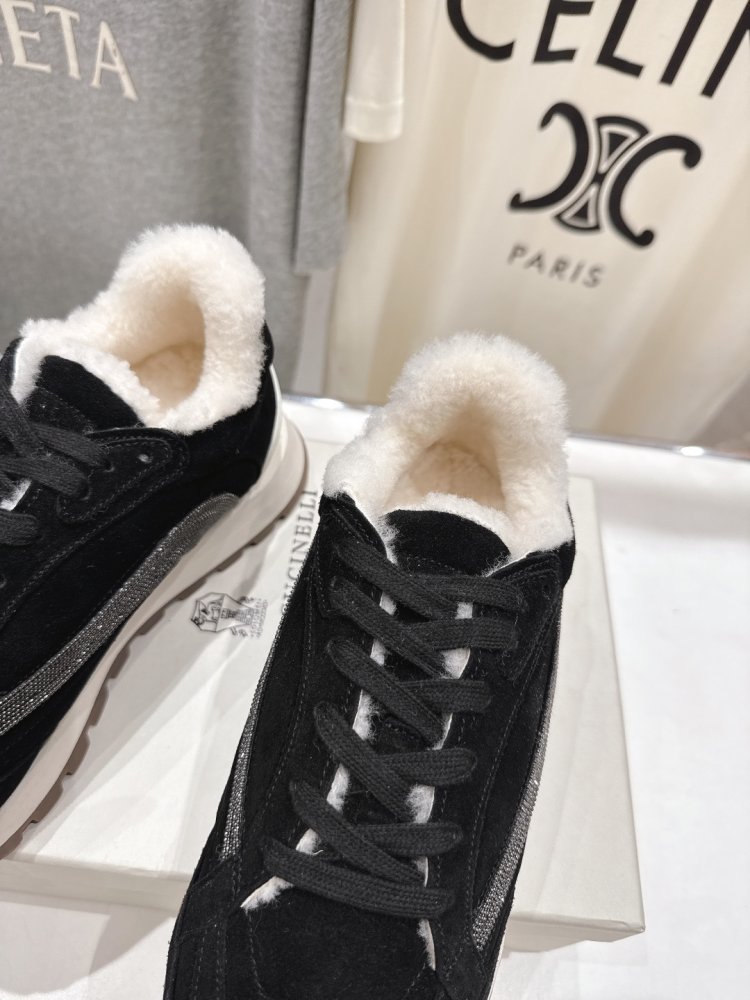 Кросівки на хутрі зимові жіночі фото 6