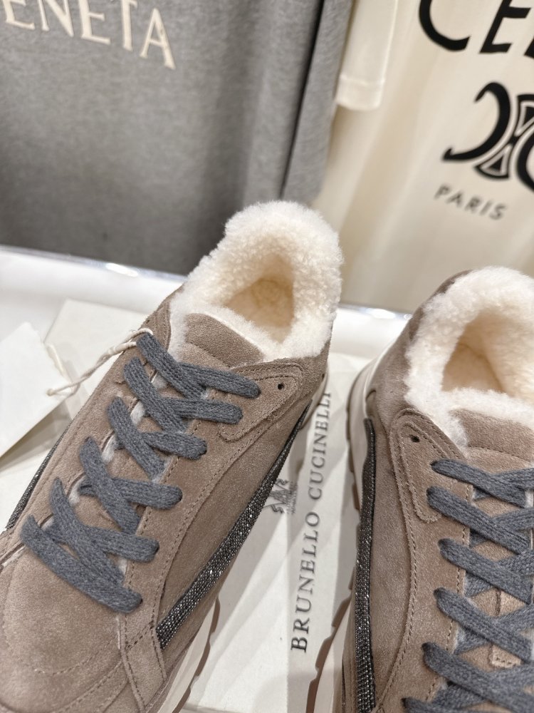 Кросівки на хутрі зимові жіночі фото 6