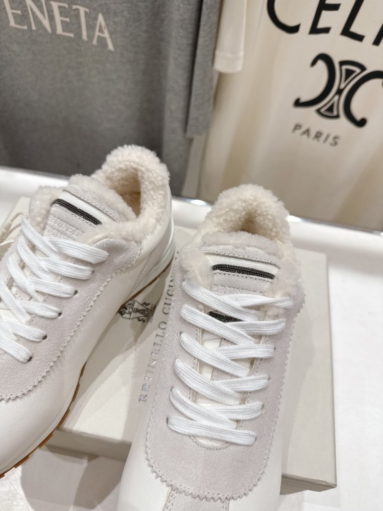 Кросівки на хутрі зимові жіночі фото 6