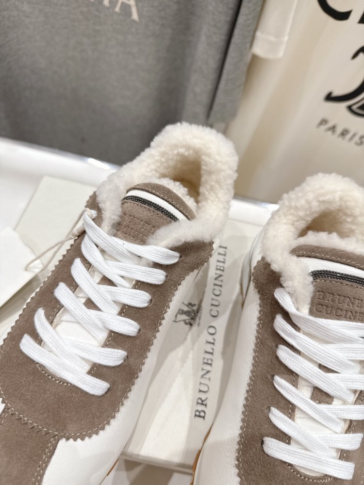 Кросівки на хутрі зимові жіночі фото 6