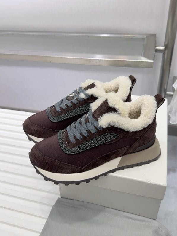 Кроссовки на меху зимние женские фото 6