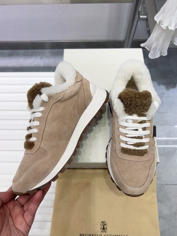 Кроссовки на меху зимние женские фото 6