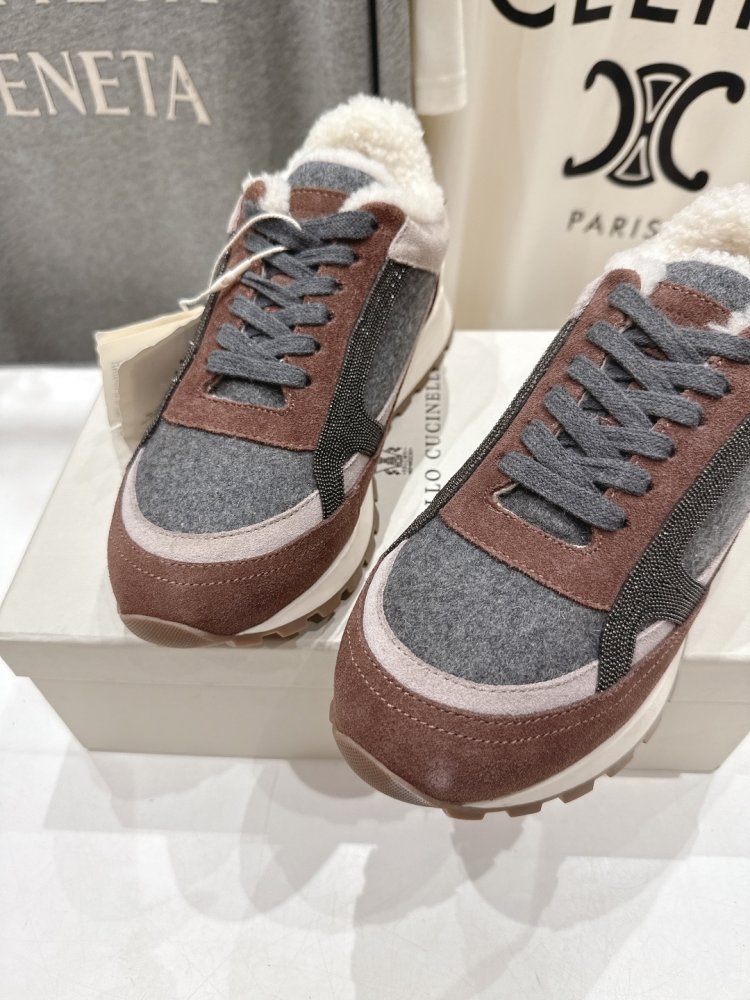 Кросівки на хутрі зимові жіночі фото 7