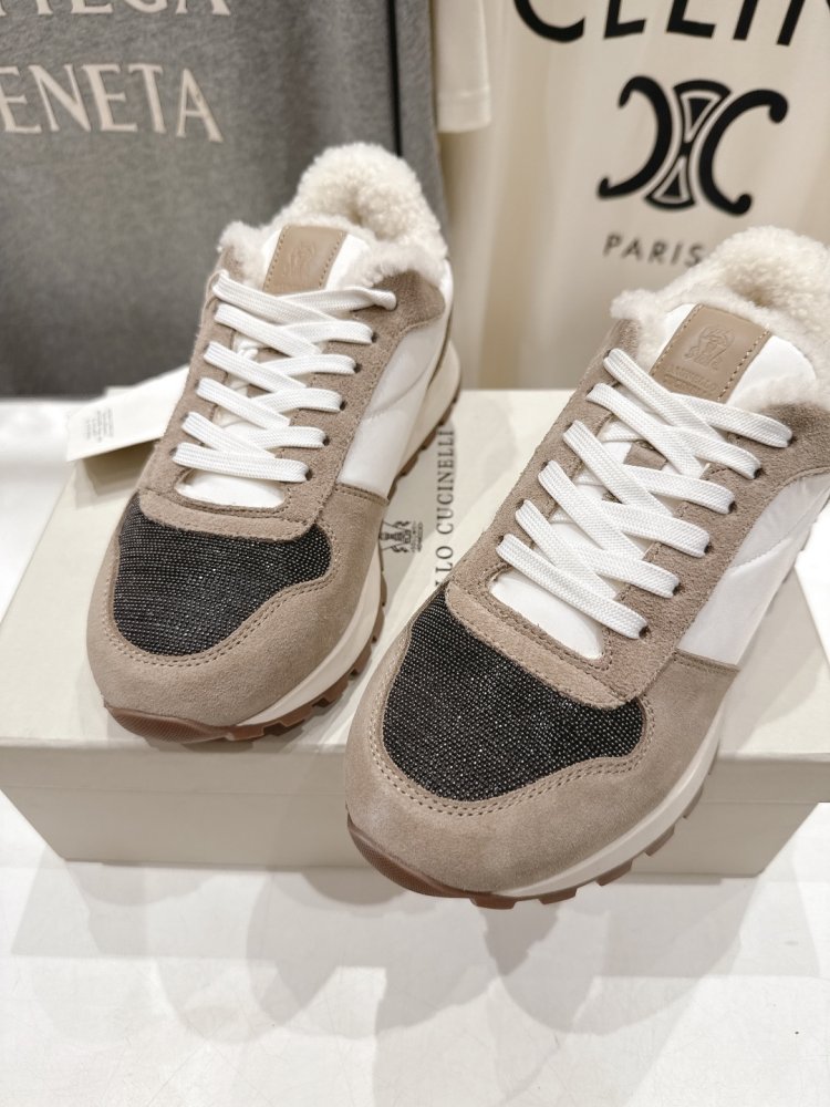 Кросівки на хутрі зимові жіночі фото 7