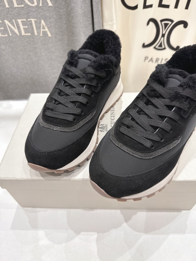 Кросівки на хутрі зимові жіночі фото 7