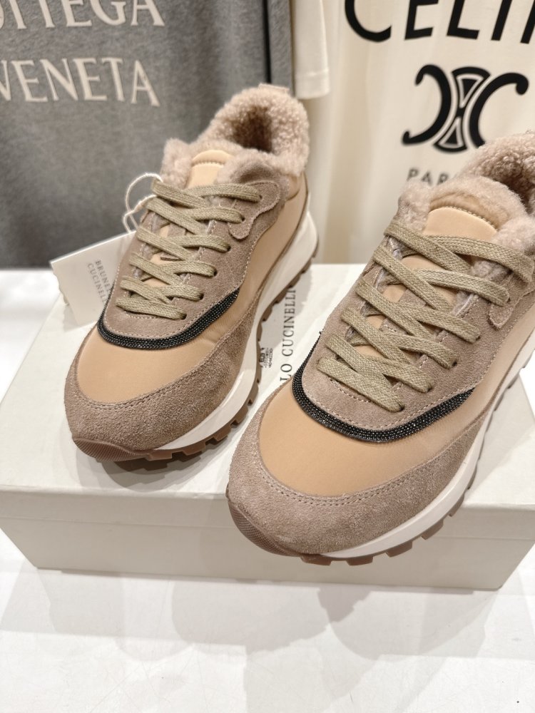 Кросівки на хутрі зимові жіночі фото 7