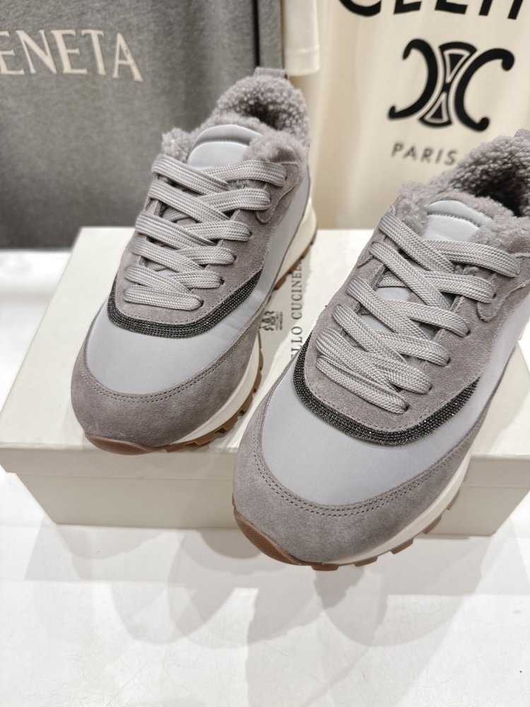 Кросівки на хутрі зимові жіночі фото 7