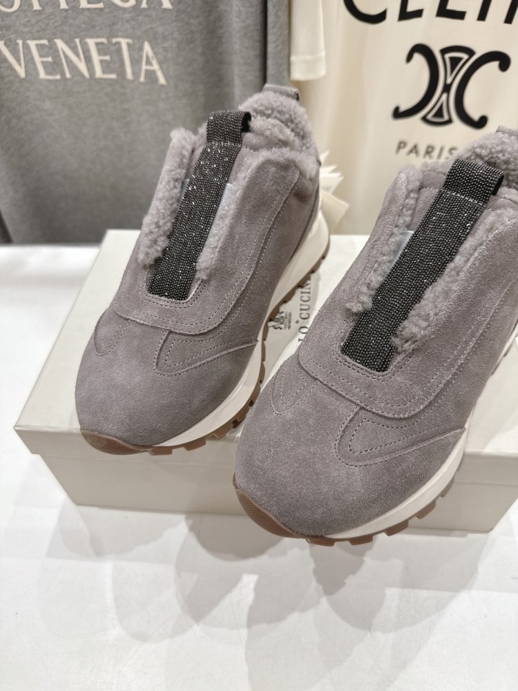 Кросівки на хутрі зимові жіночі фото 7