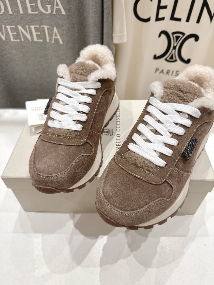 Кросівки на хутрі зимові жіночі фото 7