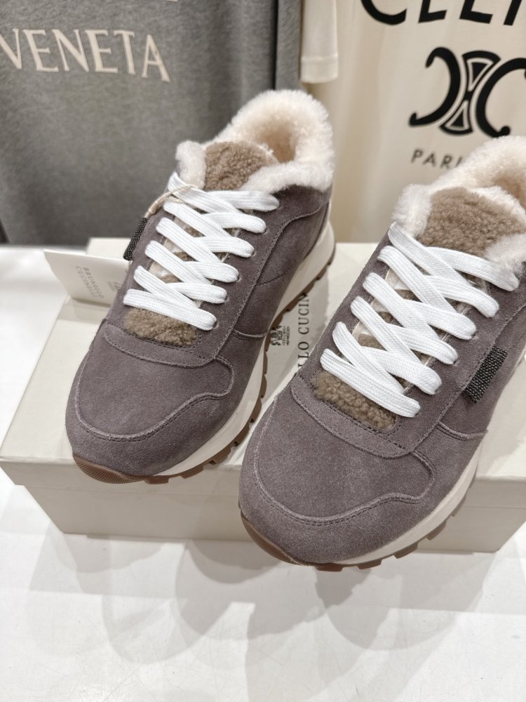 Кросівки на хутрі зимові жіночі фото 7