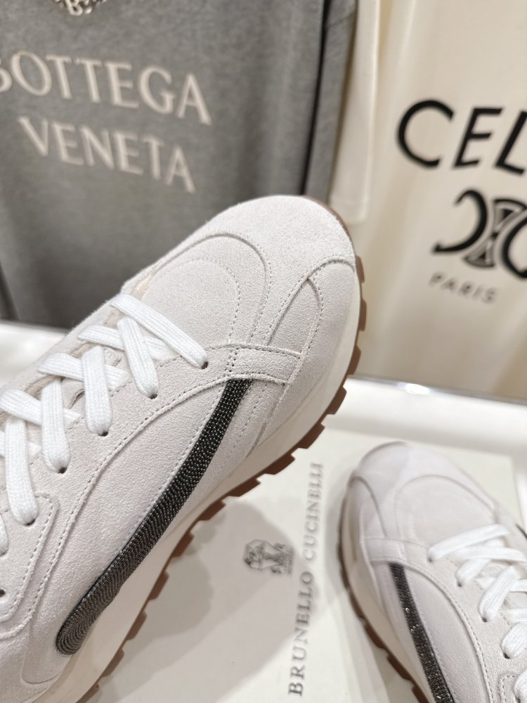 Кросівки на хутрі зимові жіночі фото 7