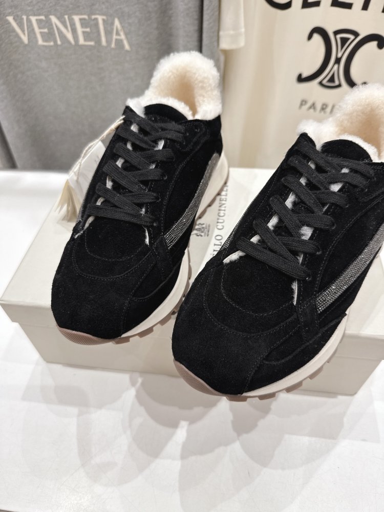 Кросівки на хутрі зимові жіночі фото 7