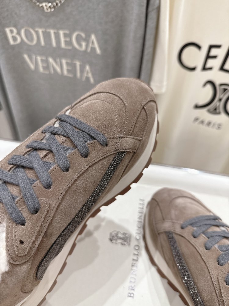 Кросівки на хутрі зимові жіночі фото 7