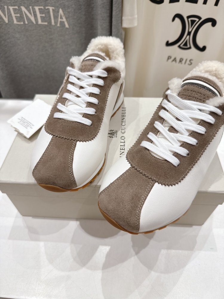 Кросівки на хутрі зимові жіночі фото 7