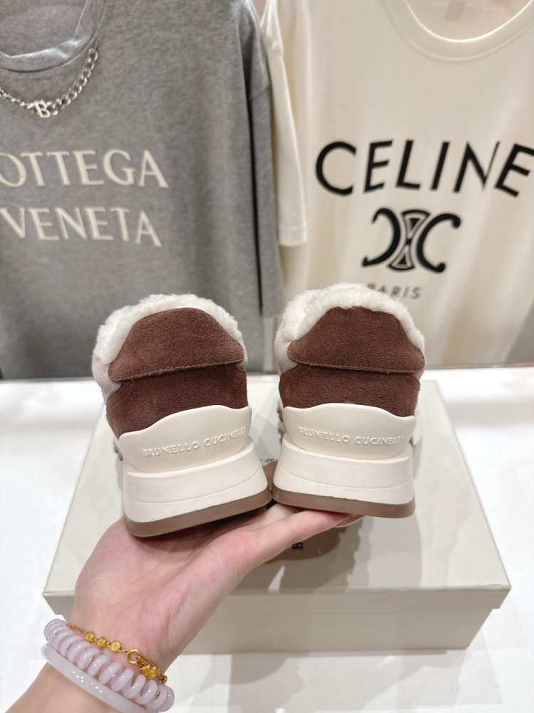 Кросівки на хутрі зимові жіночі фото 8