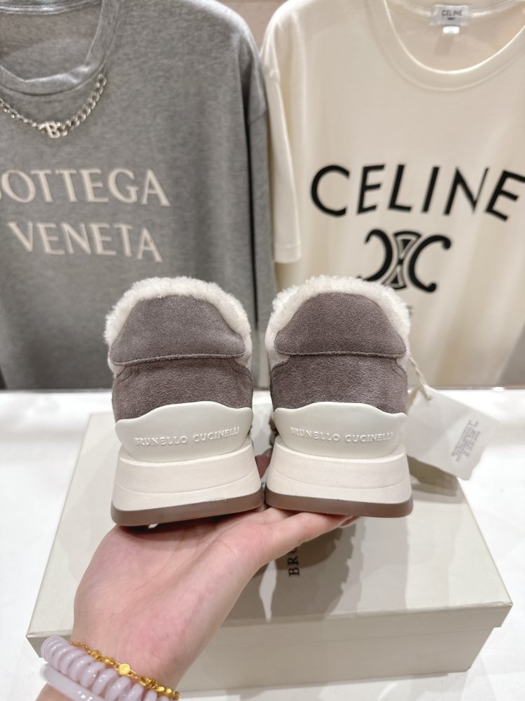 Кросівки на хутрі зимові жіночі фото 8