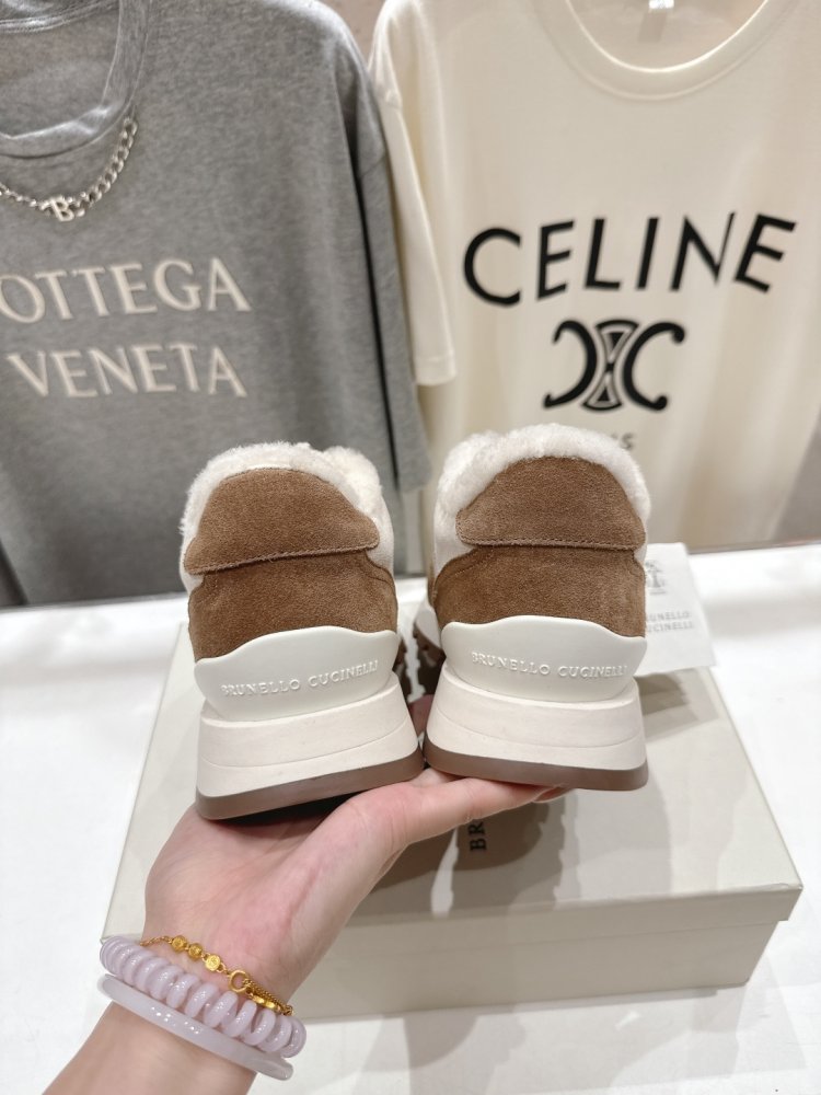 Кросівки на хутрі зимові жіночі фото 8