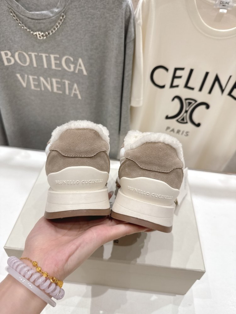 Кросівки на хутрі зимові жіночі фото 8