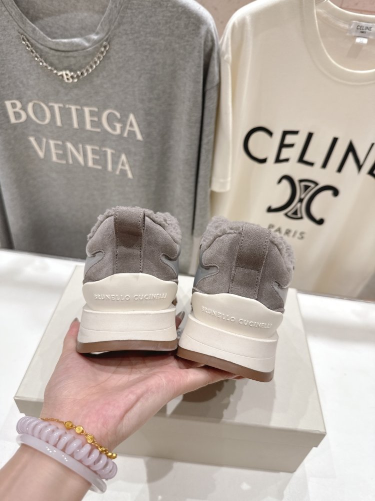 Кросівки на хутрі зимові жіночі фото 8