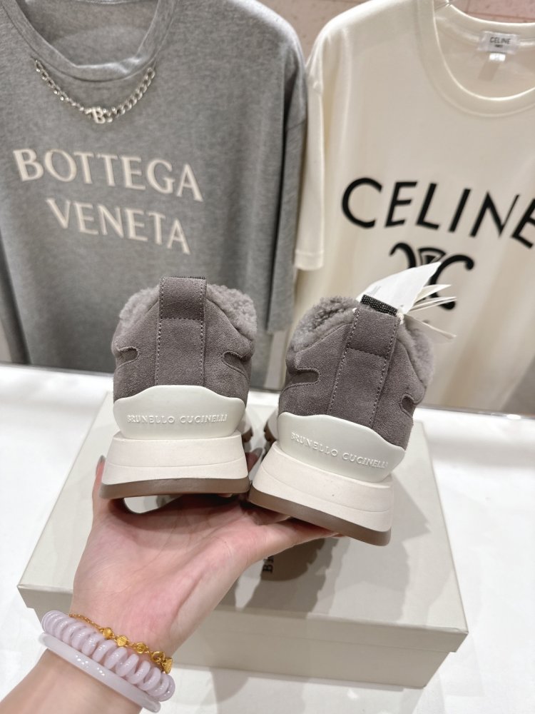 Кросівки на хутрі зимові жіночі фото 8