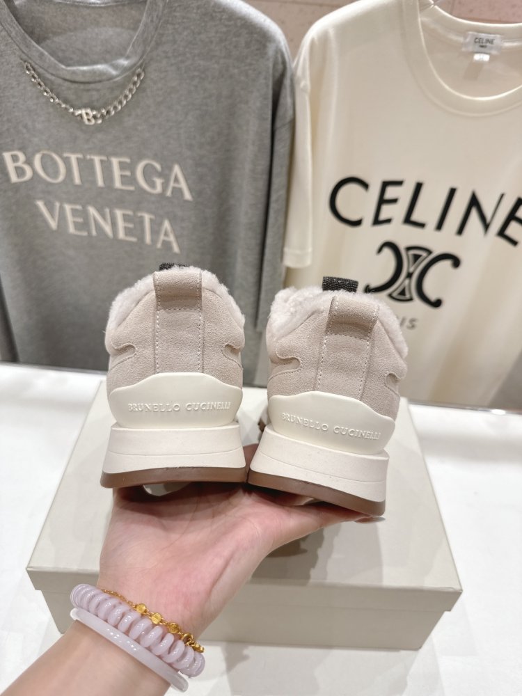 Кросівки на хутрі зимові жіночі фото 8