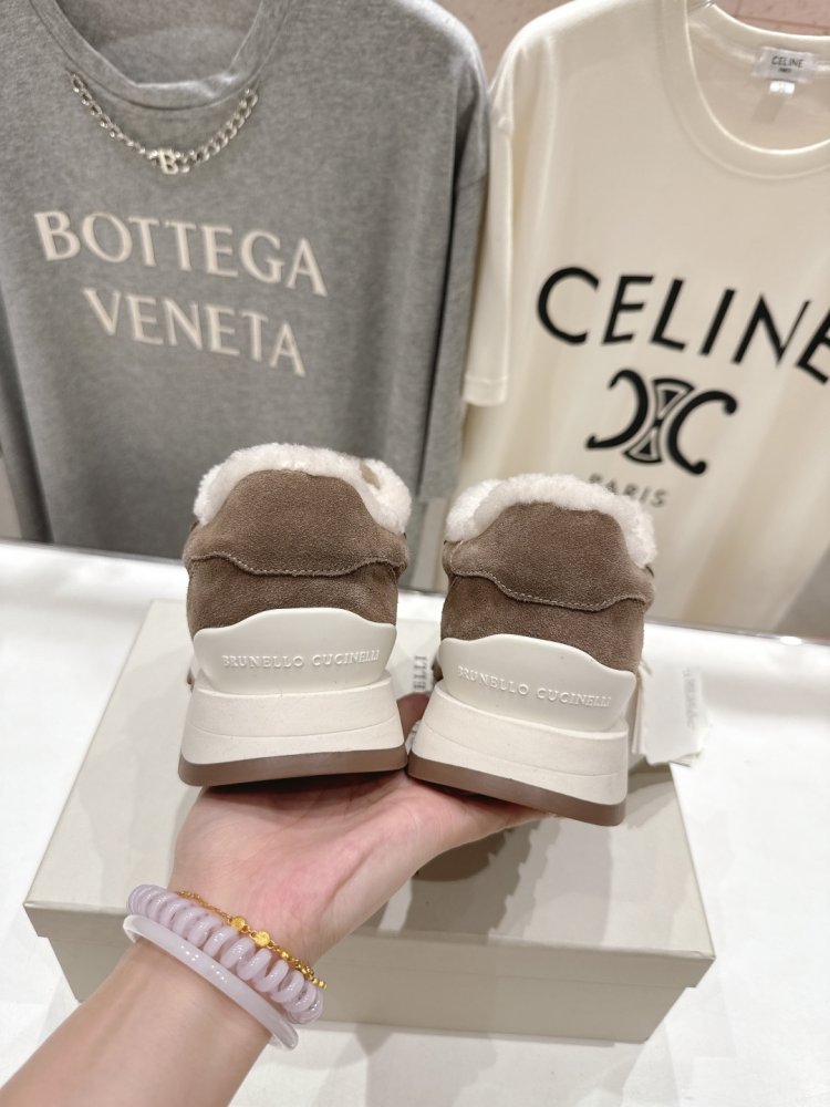 Кросівки на хутрі зимові жіночі фото 8