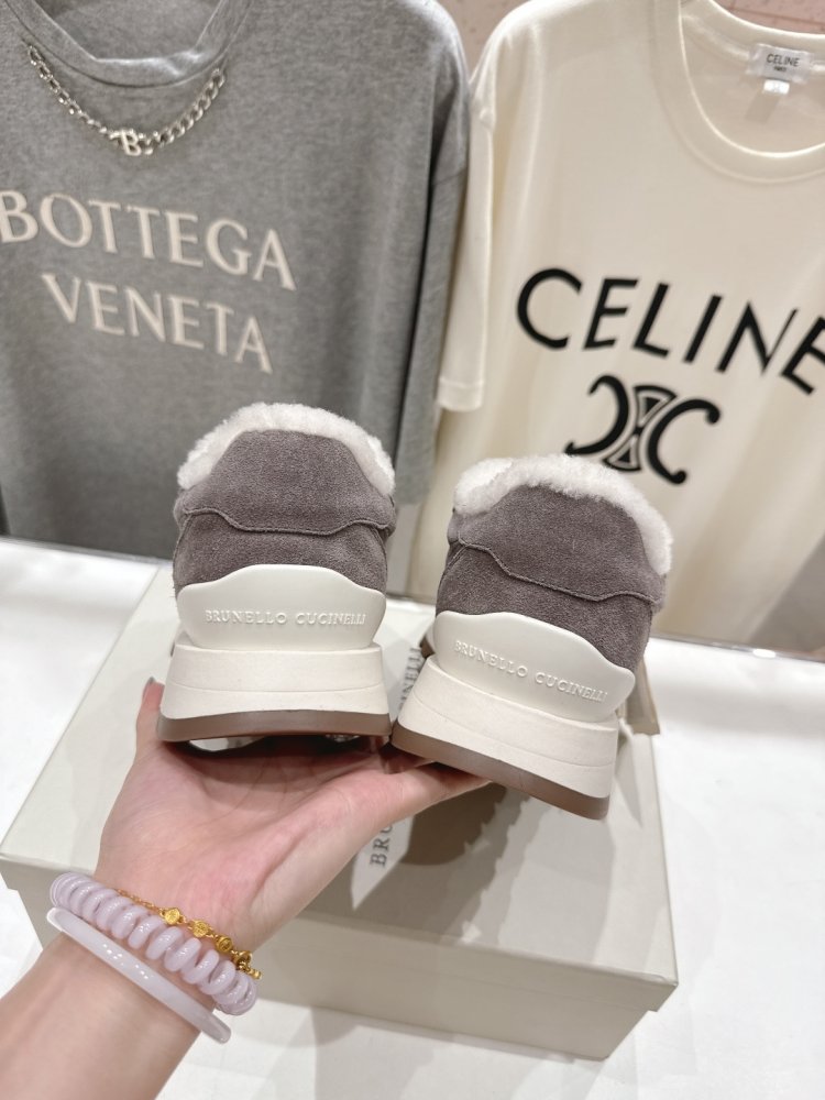 Кросівки на хутрі зимові жіночі фото 8