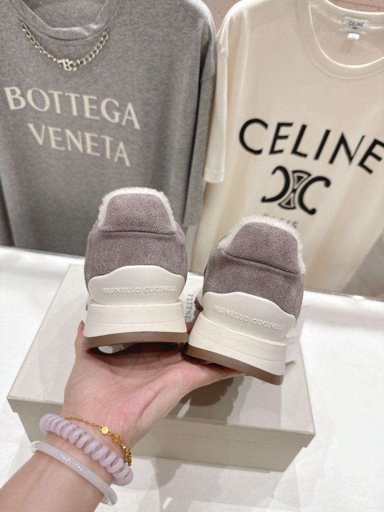 Кросівки на хутрі зимові жіночі фото 8